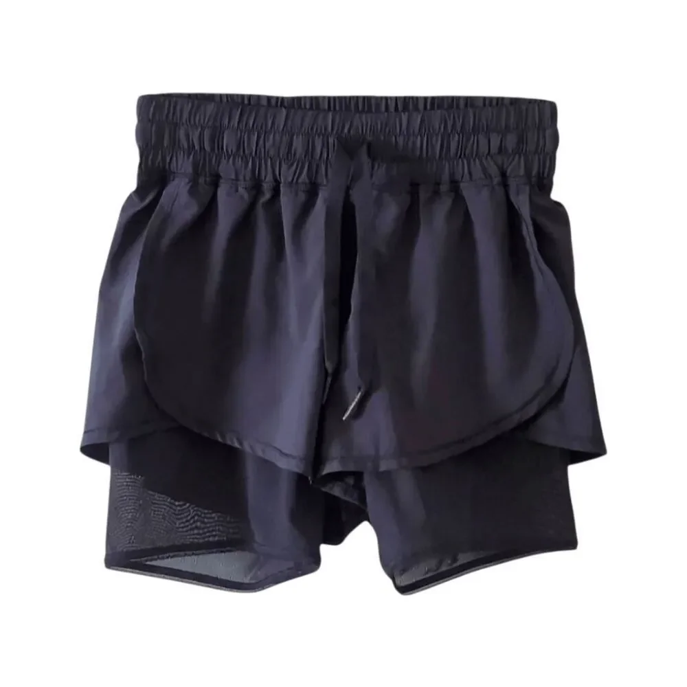 LULULEMON ATHLETICA Hot To The Street Short Size 4